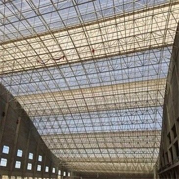 Q235B / Q355B قاب فولادی تجاری قاب شبکه ای فولادی اسکلت زدایی ساختمان